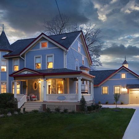 Breese Inn Екстериор снимка