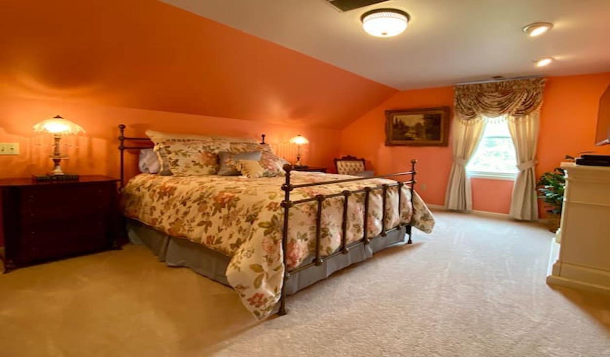 Breese Inn Екстериор снимка